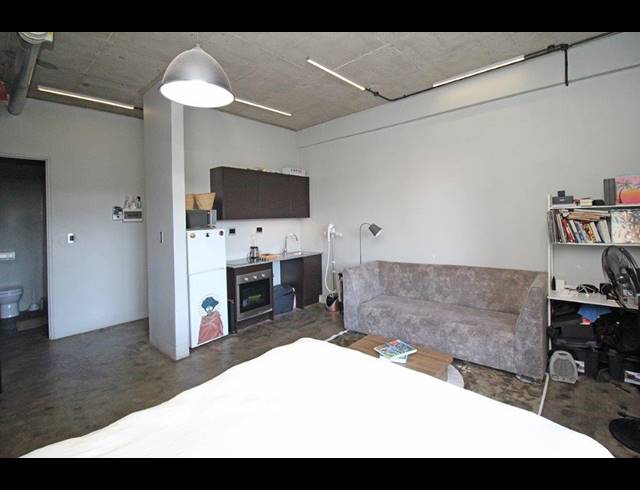 0.5 BEDROOM APARTMENT FOR SALE IN MABONENG